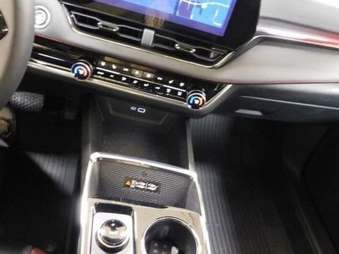 Used 2026 Chevrolet Equinox RS w/ Convenience Package III image 35