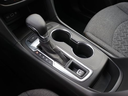 Used 2023 Chevrolet Equinox LT image 24