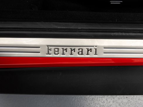 Used 2022 Ferrari Roma image 17