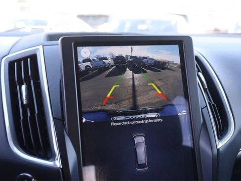 Certified 2024 Ford Edge Titanium image 17