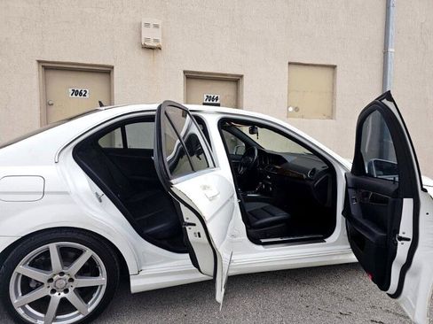 Used 2014 Mercedes-Benz C 250 Sport image 17