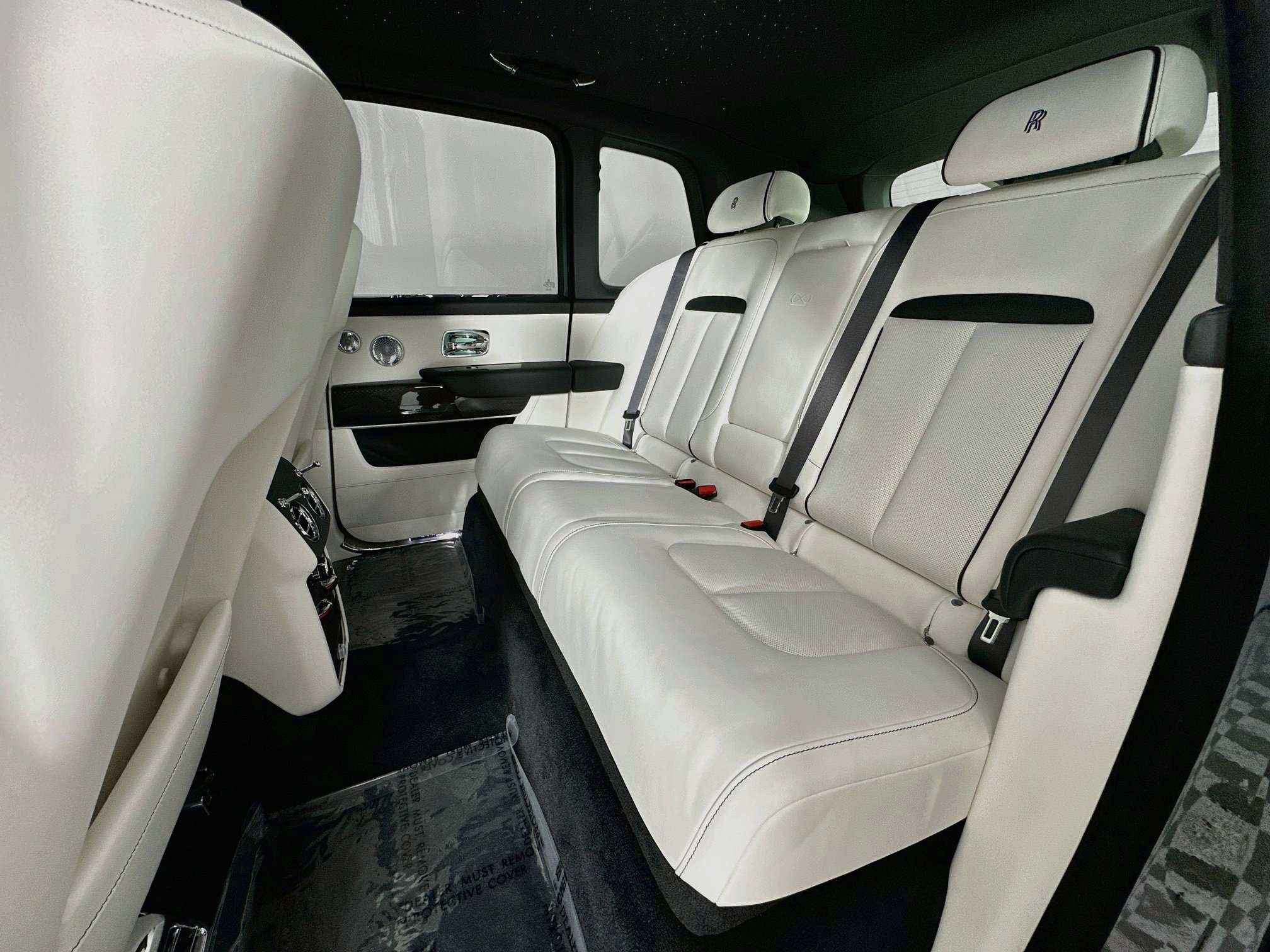 New 2027 Rolls-Royce Cullinan Black Badge AWD/4WD image 23