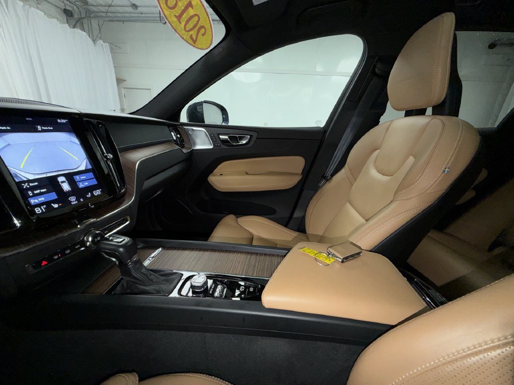 Used 2018 Volvo XC60 T6 Inscription w/ Luxury Seat Package AWD/4WD image 23