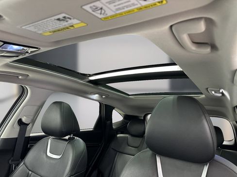 Certified 2024 Hyundai Tucson Limited FWD image 18