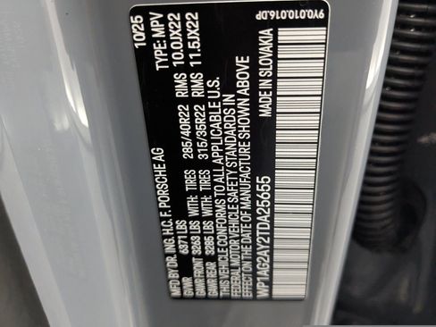 New 2026 Porsche Cayenne GTS image 27