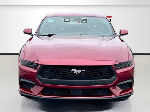 Used 2025 Ford Mustang Coupe RWD image 2