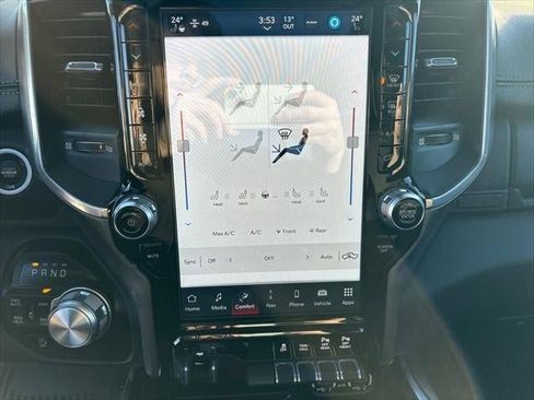 Used 2022 RAM 1500 Laramie AWD/4WD image 19