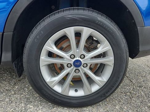 Certified 2017 Ford Escape SE w/ Equipment Group 201A image 6