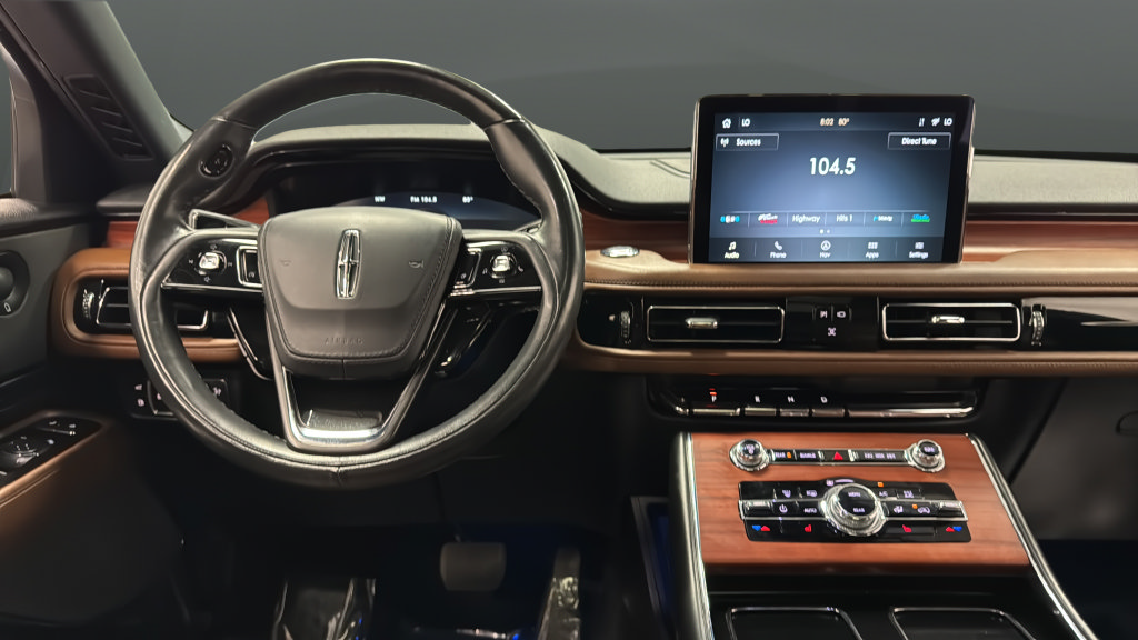 Used 2022 Lincoln Aviator Grand Touring AWD/4WD image 11