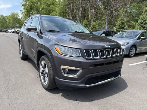 Used 2020 Jeep Compass Limited AWD/4WD image 3