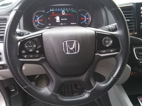 Used 2019 Honda Pilot Touring image 19