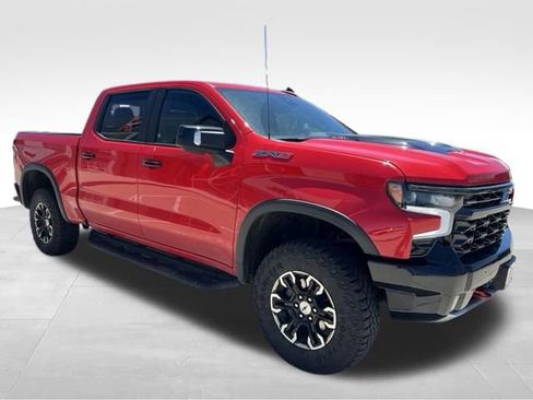 Used 2024 Chevrolet Silverado 1500 ZR2 w/ Technology Package AWD/4WD image 6