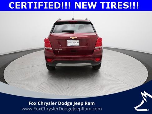 Used 2022 Chevrolet Trax LT w/ LT Convenience Package image 25