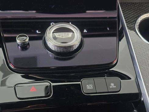 Used 2025 Cadillac Escalade V AWD/4WD image 32