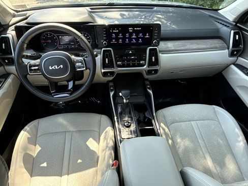 Used 2023 Kia Sorento S AWD/4WD image 23