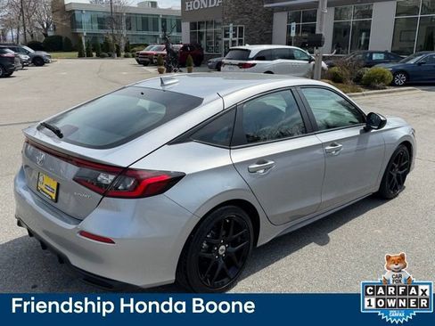 Used 2023 Honda Civic Sport image 5