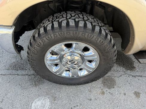 Used 2013 Ford F350 Lariat w/ Chrome Pkg image 15