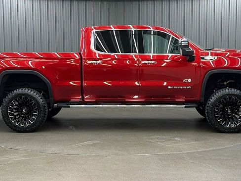 Used 2025 GMC Sierra 1500 SLT AWD/4WD image 6