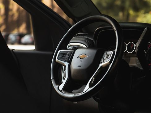 Used 2020 Chevrolet Silverado 1500 LT w/ All-Star Edition image 27