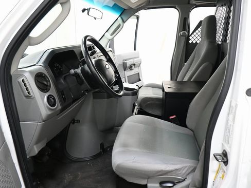 Used 2012 Ford E-150 and Econoline 150 w/ Premium Van Group image 5