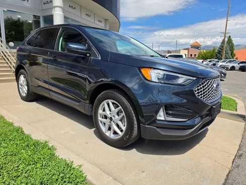 Used 2024 Ford Edge SEL w/ Convenience Package AWD/4WD image 3