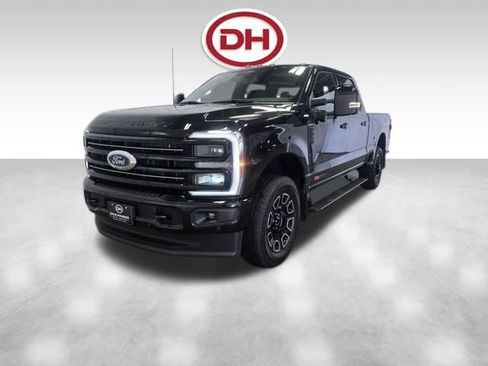 New 2025 Ford F350 Platinum w/ FX4 Off-Road Package image 17