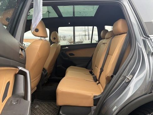 Used 2022 Volkswagen Tiguan SE image 37