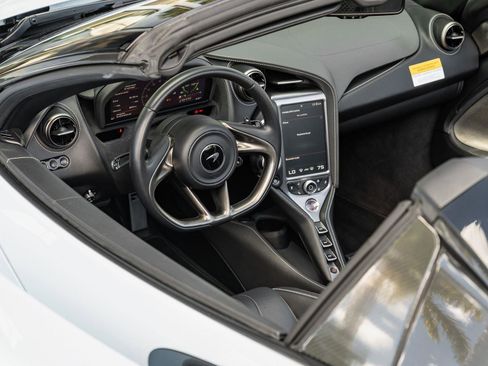 Used 2020 McLaren 720S Luxury image 13