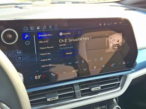 New 2026 Chevrolet Equinox EV LT image 13