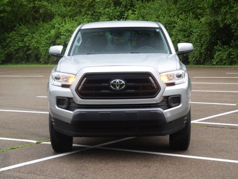 Used 2023 Toyota Tacoma SR AWD/4WD image 19