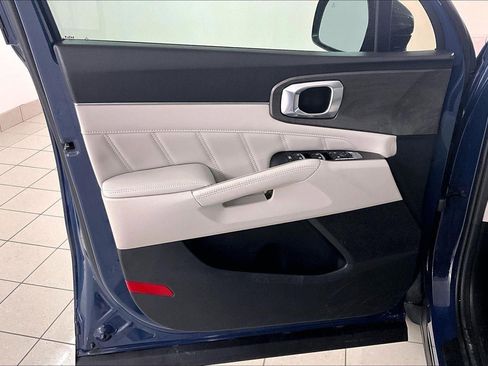 Used 2024 Kia Sorento SX image 20