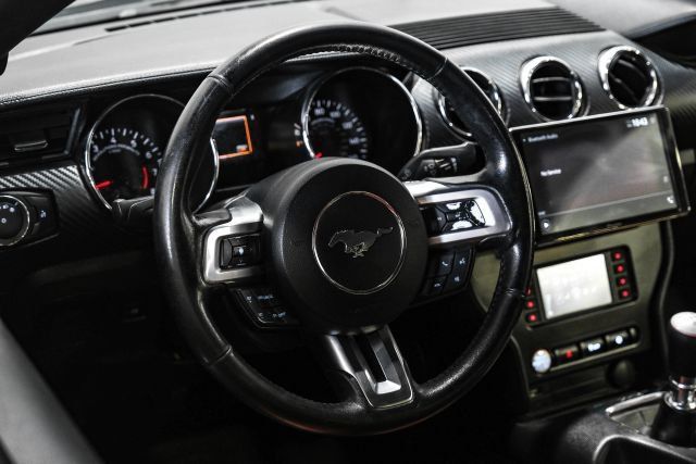 Used 2017 Ford Mustang Coupe RWD image 17