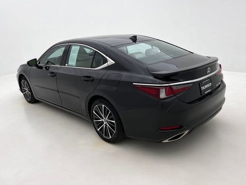 Certified 2022 Lexus ES 350 w/ Premium Package image 13