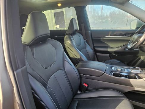 Used 2023 INFINITI QX60 Sensory w/ Vision Package image 12