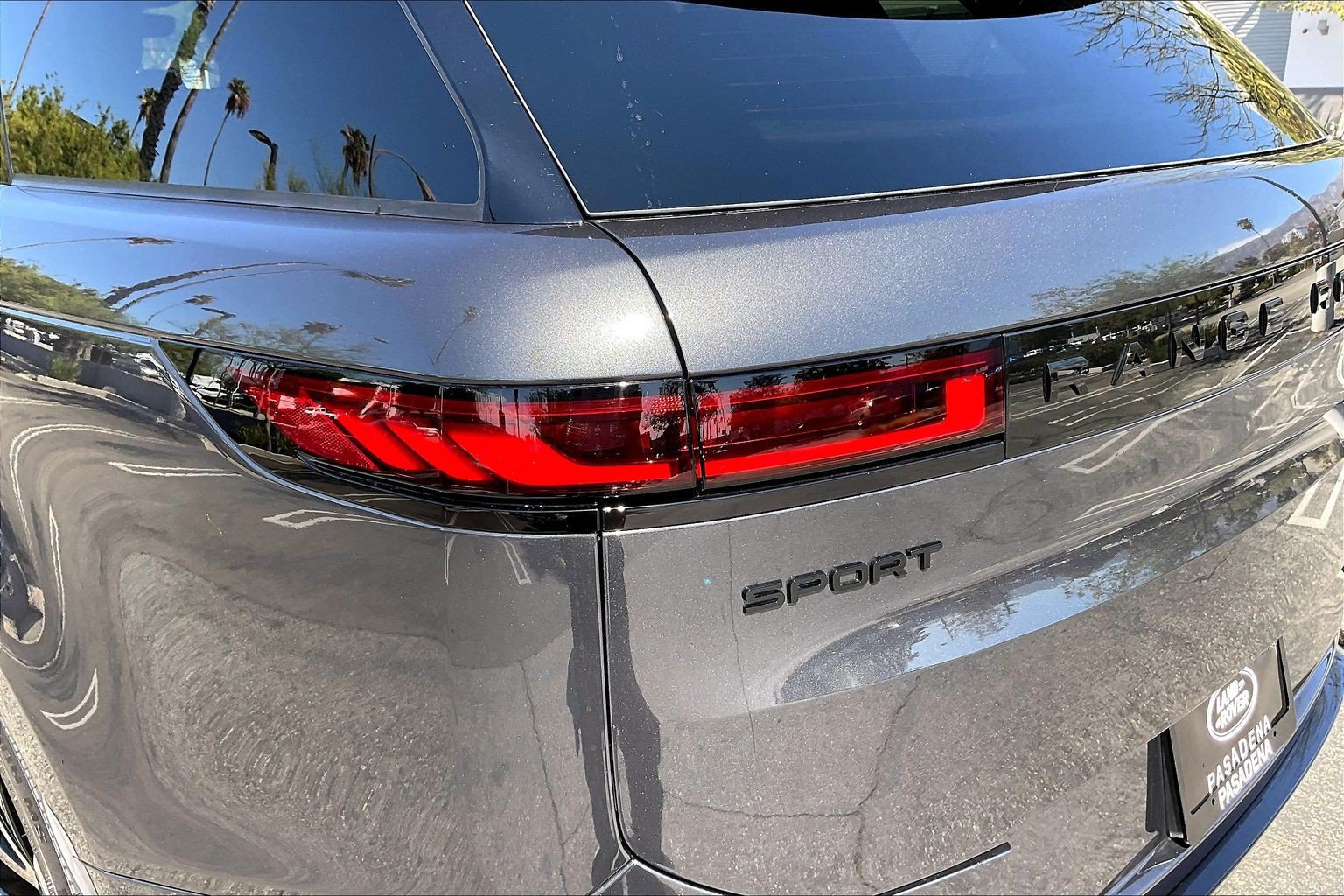 New 2026 Land Rover Range Rover Sport Dynamic SE AWD/4WD image 8