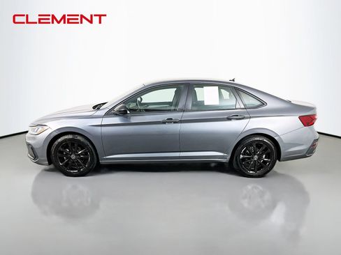 Used 2025 Volkswagen Jetta Sport FWD image 5