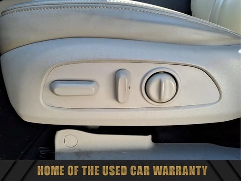 Used 2019 Buick Enclave Essence FWD image 17