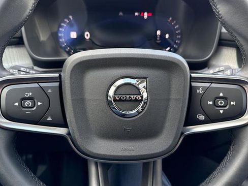 Certified 2025 Volvo XC40 B5 Plus AWD/4WD image 26