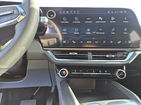 New 2026 Chevrolet Equinox EV LT image 10