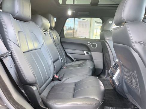 Used 2017 Land Rover Range Rover Sport HSE image 23