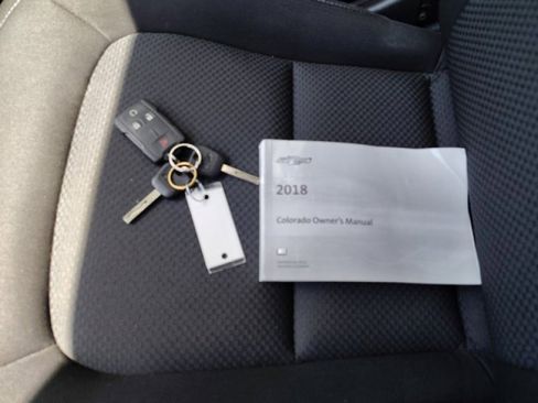 Used 2018 Chevrolet Colorado LT w/ LT Convenience Package image 21