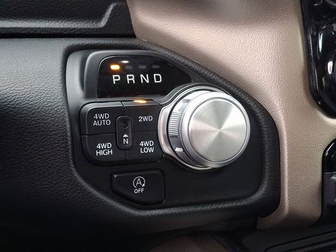 Used 2019 RAM 1500 Laramie image 14