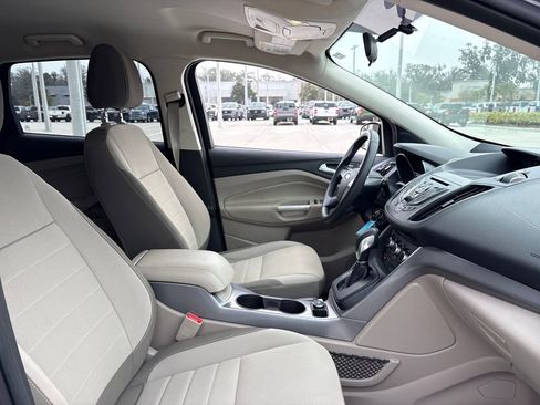 Used 2015 Ford Escape SE image 27