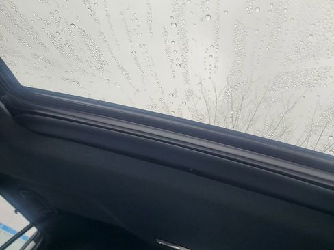 Used 2024 Toyota Highlander XSE image 18