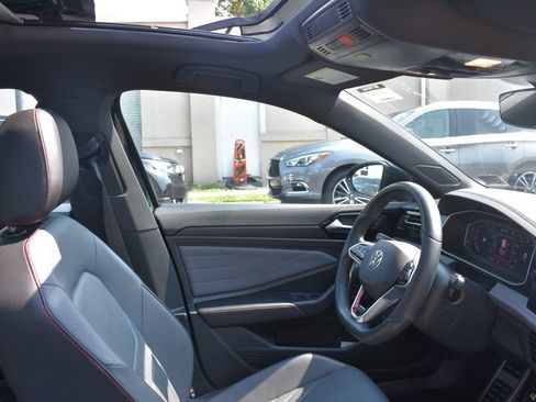 Used 2025 Volkswagen Jetta GLI Autobahn FWD image 19