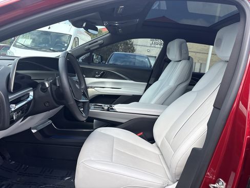 Used 2024 Cadillac Lyriq Sport RWD image 11