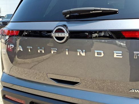 Certified 2025 Nissan Pathfinder S AWD/4WD image 32