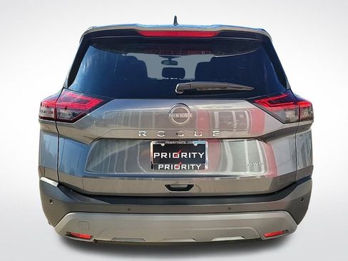 Used 2023 Nissan Rogue S image 4