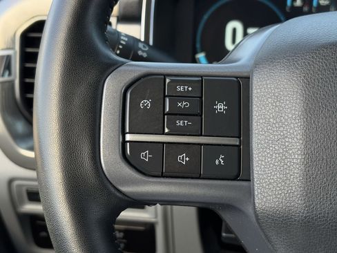 Used 2023 Ford F150 Lariat w/ Trailer Tow Package image 17