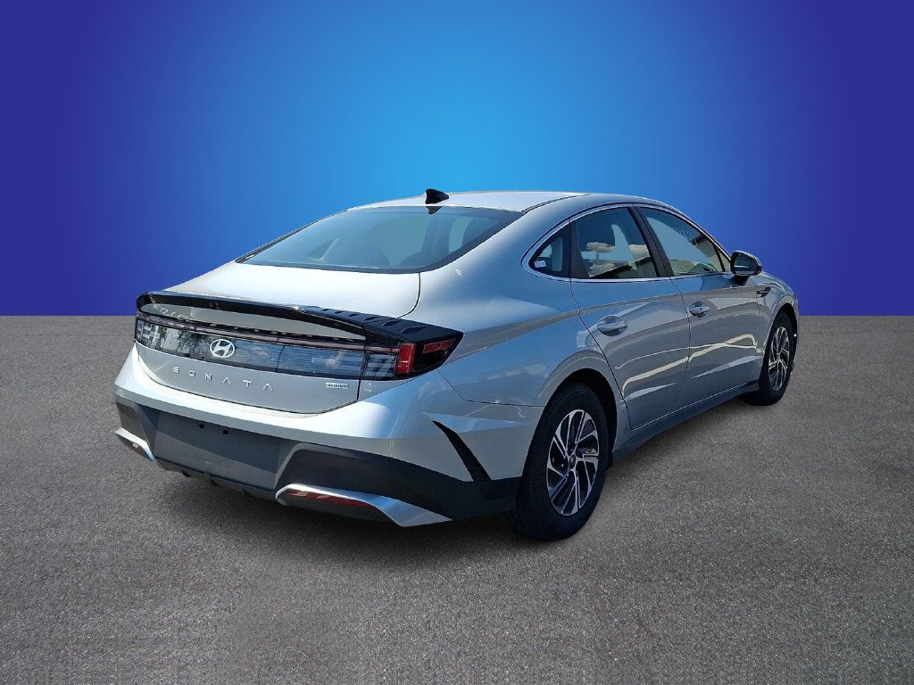 Used 2026 Hyundai Sonata Blue FWD image 5